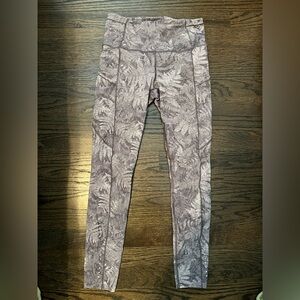 Fast and Free High-Rise Tight 28” Pockets